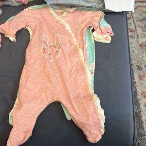 New born sleep and play set